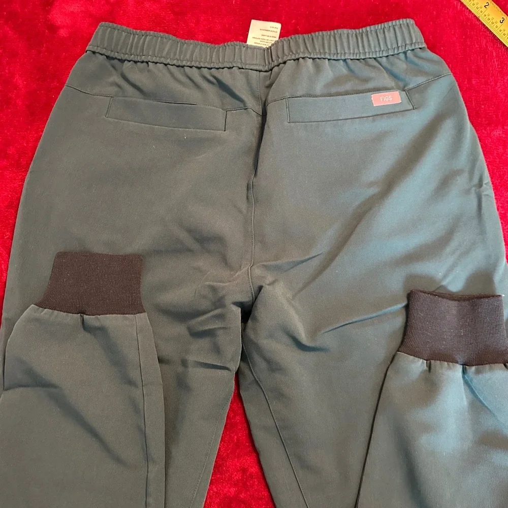 FIGS Zamora Jogger Scrub Pants Mens‎ Medium Short Green M23SW2017S Technical